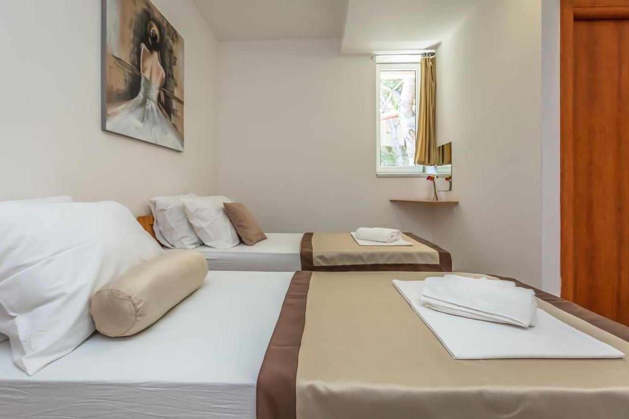 Motel Ljetni Raj Baška Voda Eksteriør billede